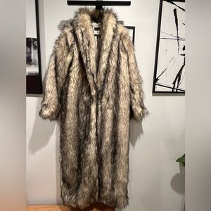 PrettyLittleThing Long Faux Fur Teddy Coat in Cream and Brown